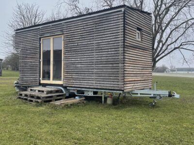Tiny House abzugeben - kleiner Raum zum Wohlfühlen