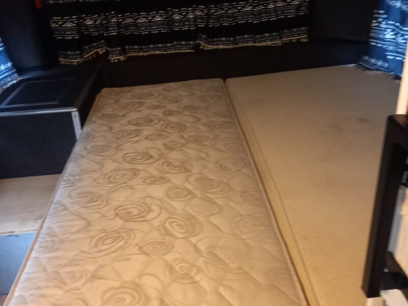 Wohnbus 12 m (ursprünglich Überlandbus) als Tiny House