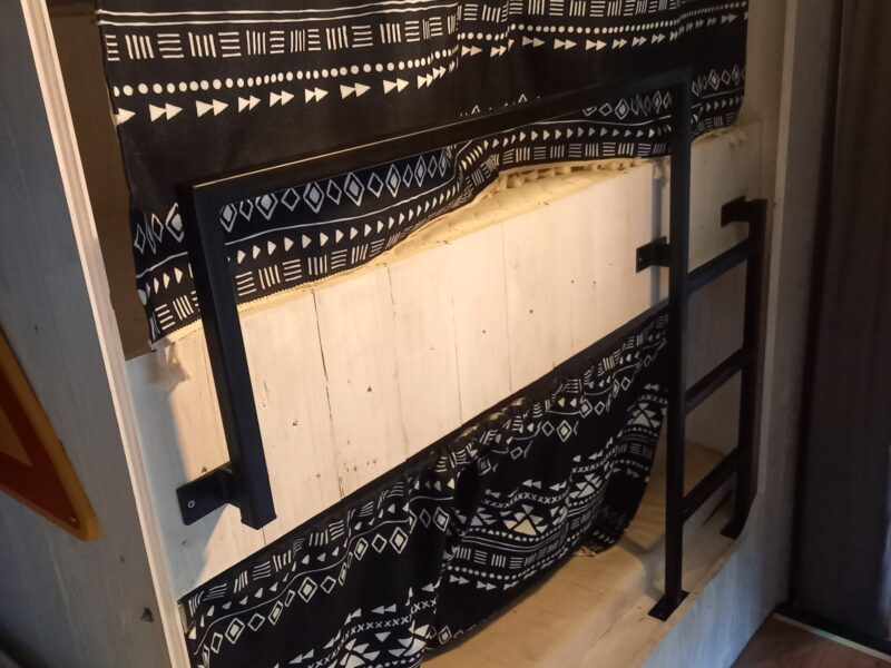 Wohnbus 12 m (ursprünglich Überlandbus) als Tiny House