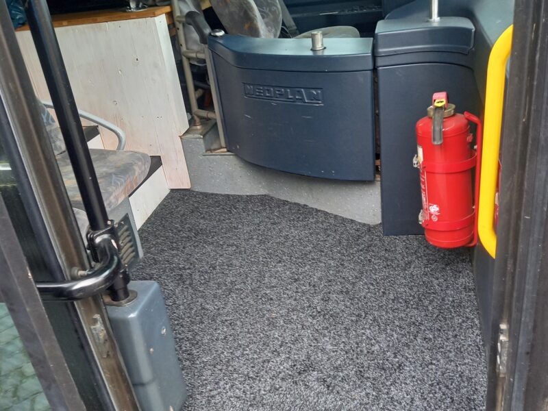 Wohnbus 12 m (ursprünglich Überlandbus) als Tiny House