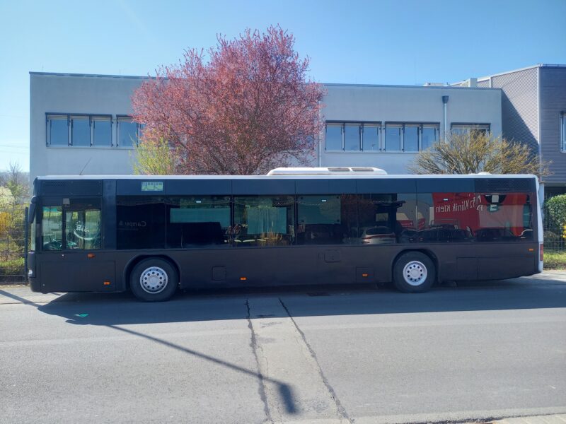Wohnbus 12 m (ursprünglich Überlandbus) als Tiny House