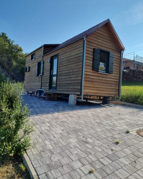 Modernes Tiny House auf Vlemmix-Anhänger – unbewohnt & hochwertig ausgestattet (VB 69.000 €)