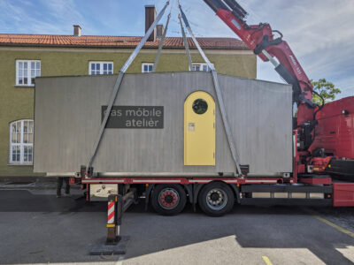 Mobiles Tiny House - Atelier als Arbeits- und Ausstellungsraum