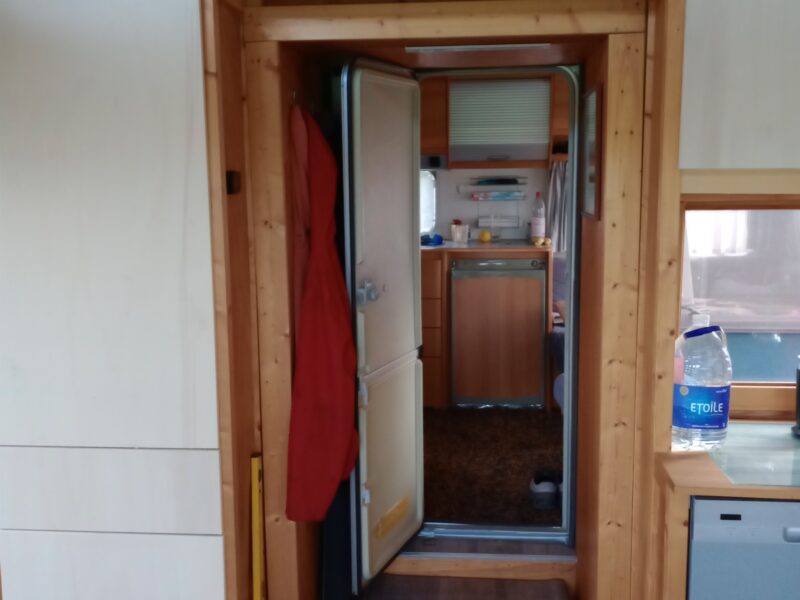 EINZIGARTIGES UNIKAT: Exklusives Wohnwagen-Tiny-House-Ensemble (Autark & Mobil)