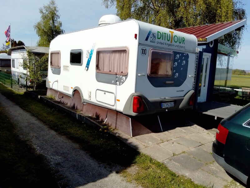 EINZIGARTIGES UNIKAT: Exklusives Wohnwagen-Tiny-House-Ensemble (Autark & Mobil)