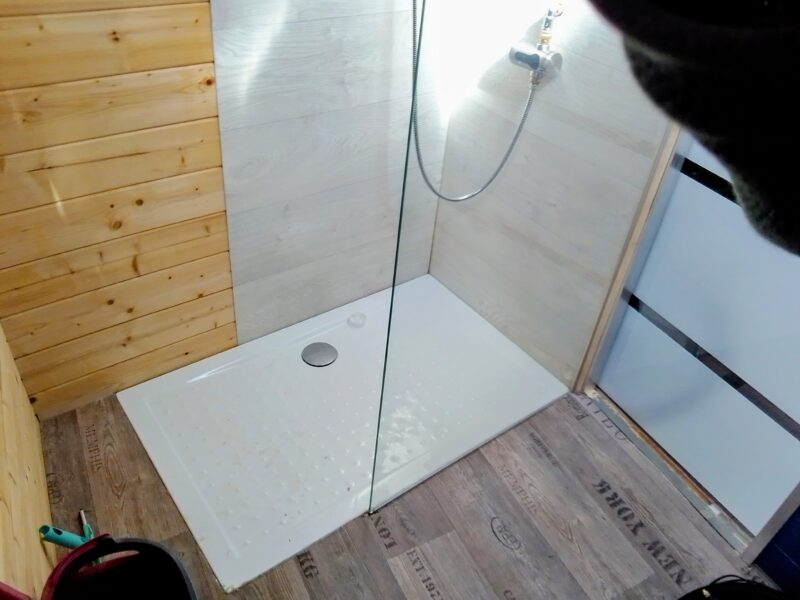 EINZIGARTIGES UNIKAT: Exklusives Wohnwagen-Tiny-House-Ensemble (Autark & Mobil)